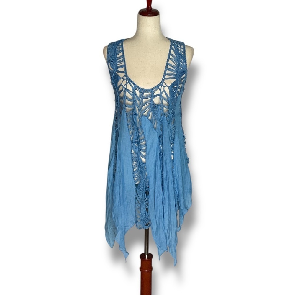 Paradise USA Blue Knit Uneven Hem Tank Top Free Size